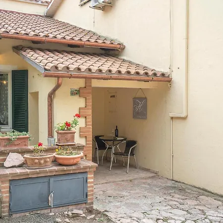 Apartamento Località 46 With Outdoor Swimmingpool *