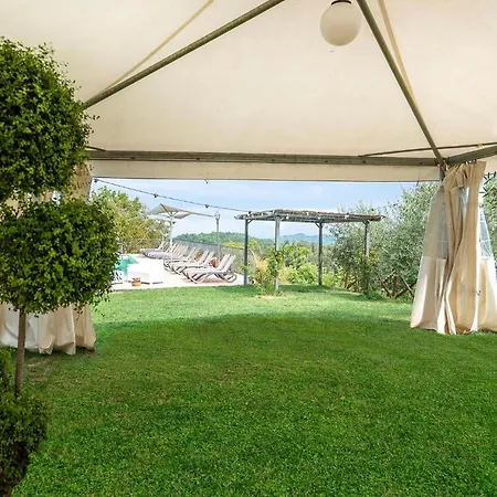 Località 46 With Outdoor Swimmingpool *