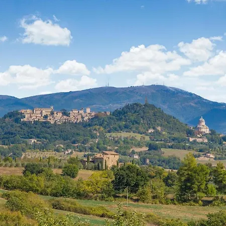 Flora House 2 Apartmán